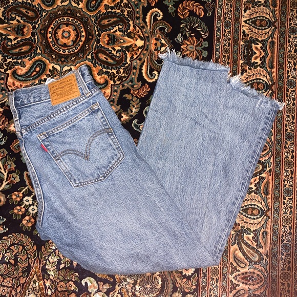 Levi’s iconic wedgie fit ankle women’s jeans frayed hem medium wash - Picture 6 of 7